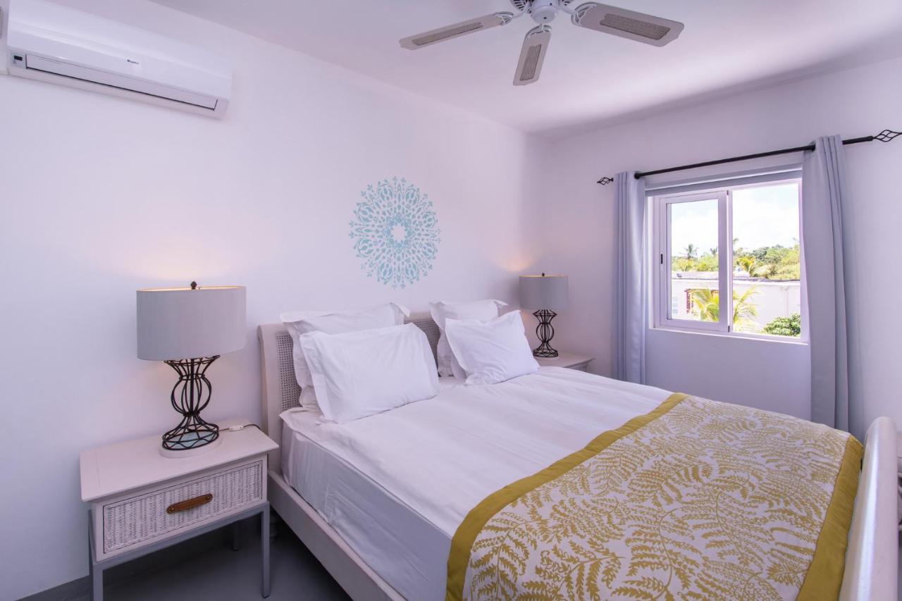 Le Mandala Moris Guesthouse Pointe Aux Canonniers Grand Baie Exterior foto