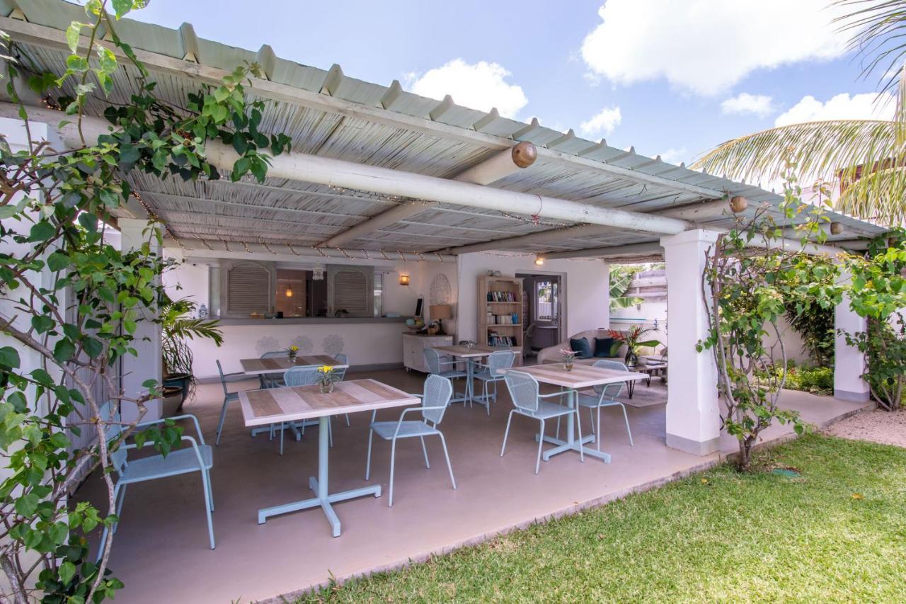 Le Mandala Moris Guesthouse Pointe Aux Canonniers Grand Baie Exterior foto