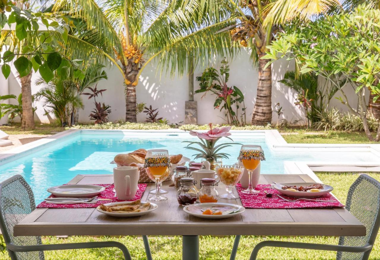 Le Mandala Moris Guesthouse Pointe Aux Canonniers Grand Baie Exterior foto