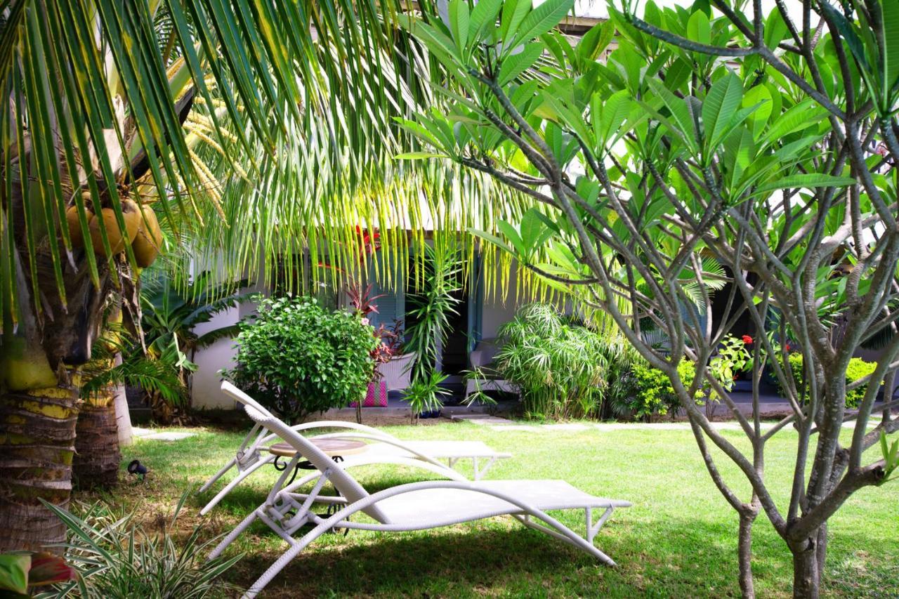 Le Mandala Moris Guesthouse Pointe Aux Canonniers Grand Baie Exterior foto