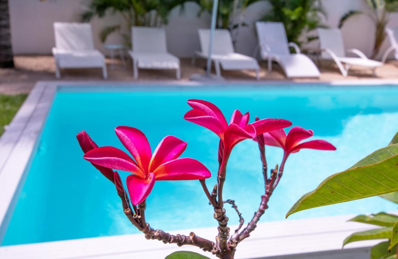 Le Mandala Moris Guesthouse Pointe Aux Canonniers Grand Baie Exterior foto