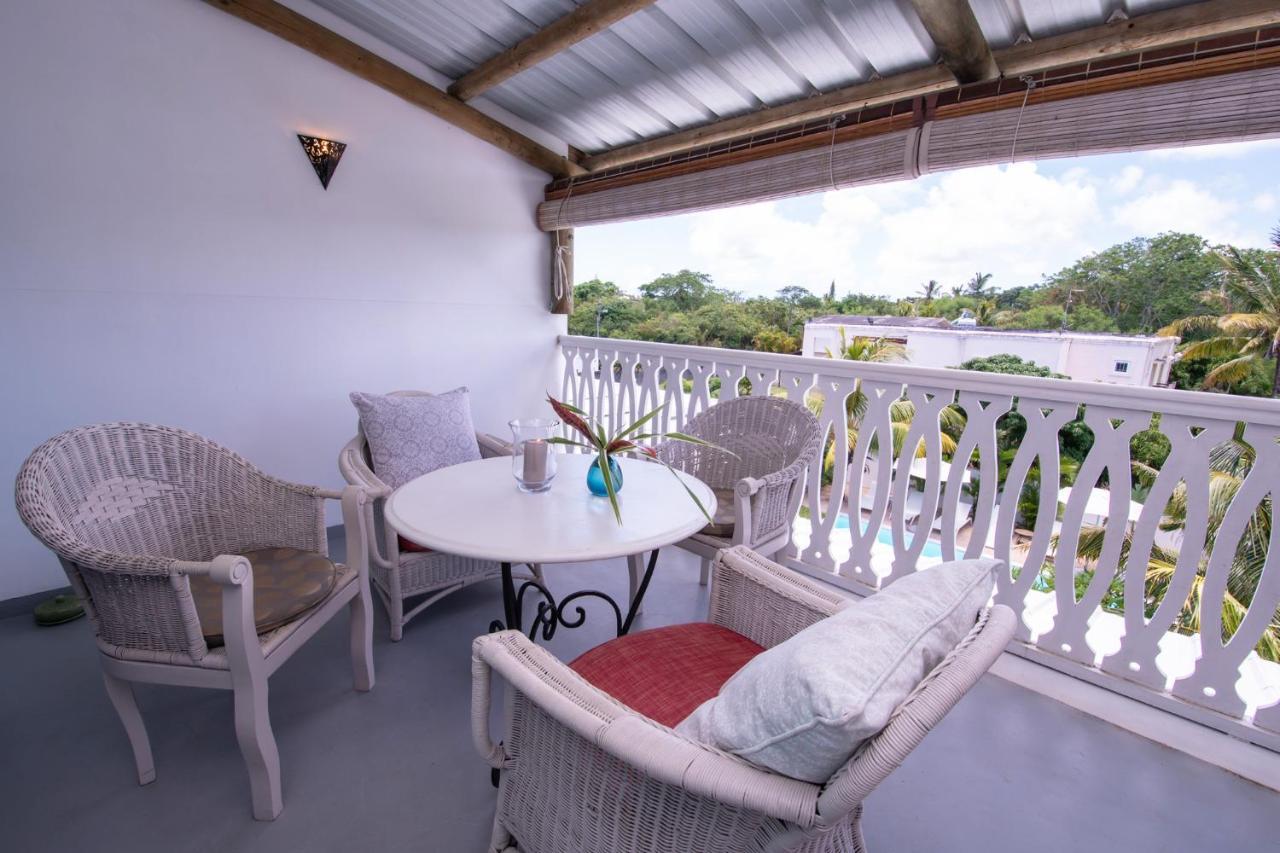 Le Mandala Moris Guesthouse Pointe Aux Canonniers Grand Baie Exterior foto