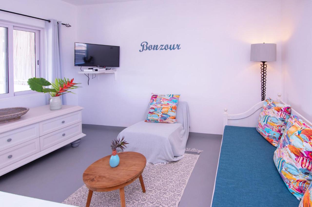 Le Mandala Moris Guesthouse Pointe Aux Canonniers Grand Baie Exterior foto