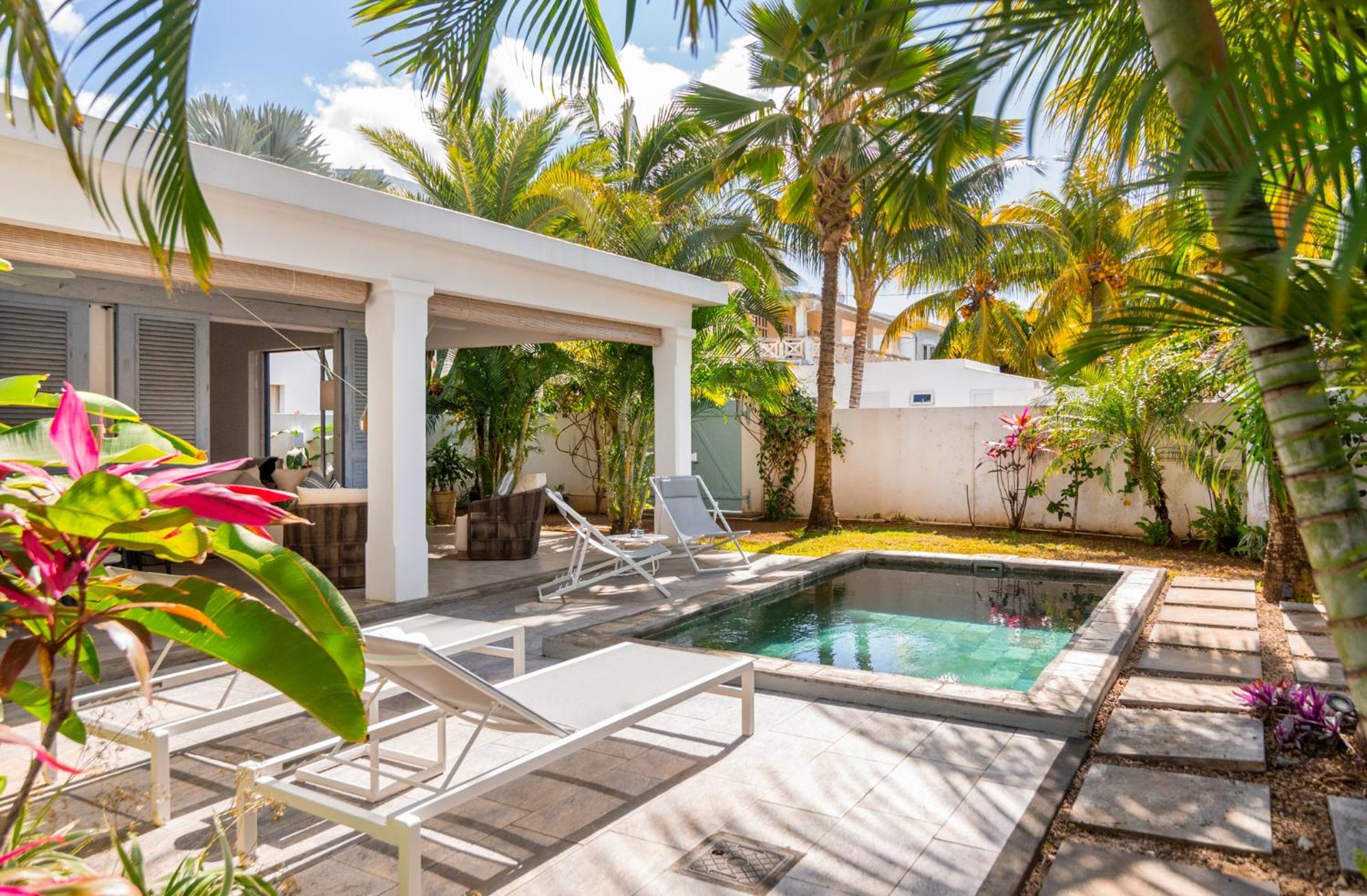 Le Mandala Moris Guesthouse Pointe Aux Canonniers Grand Baie Exterior foto