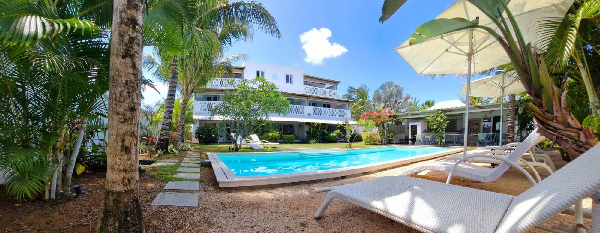 Le Mandala Moris Guesthouse Pointe Aux Canonniers Grand Baie Exterior foto