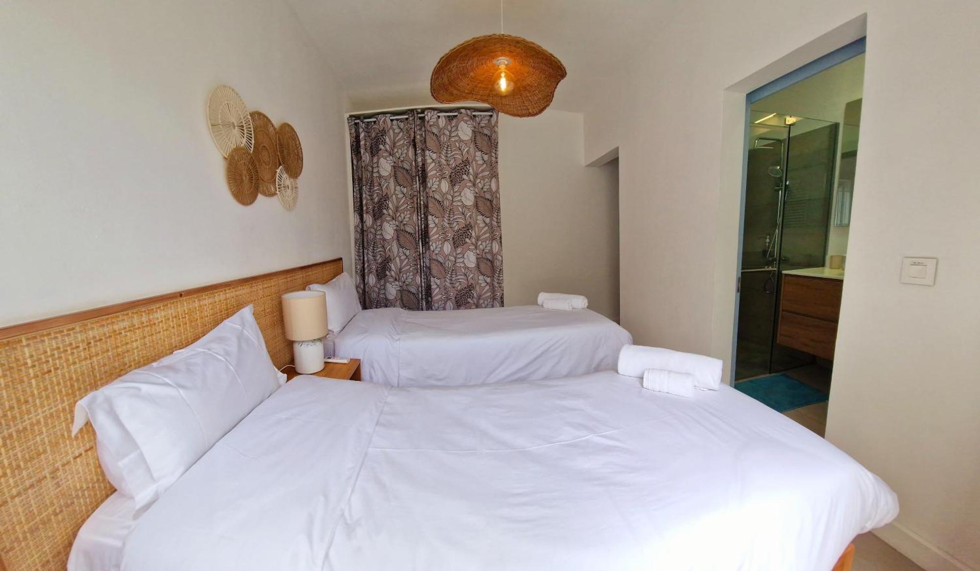 Le Mandala Moris Guesthouse Pointe Aux Canonniers Grand Baie Exterior foto